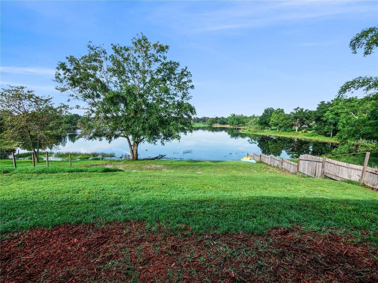 TWIN LAKES MANOR ADD 02 - Residential