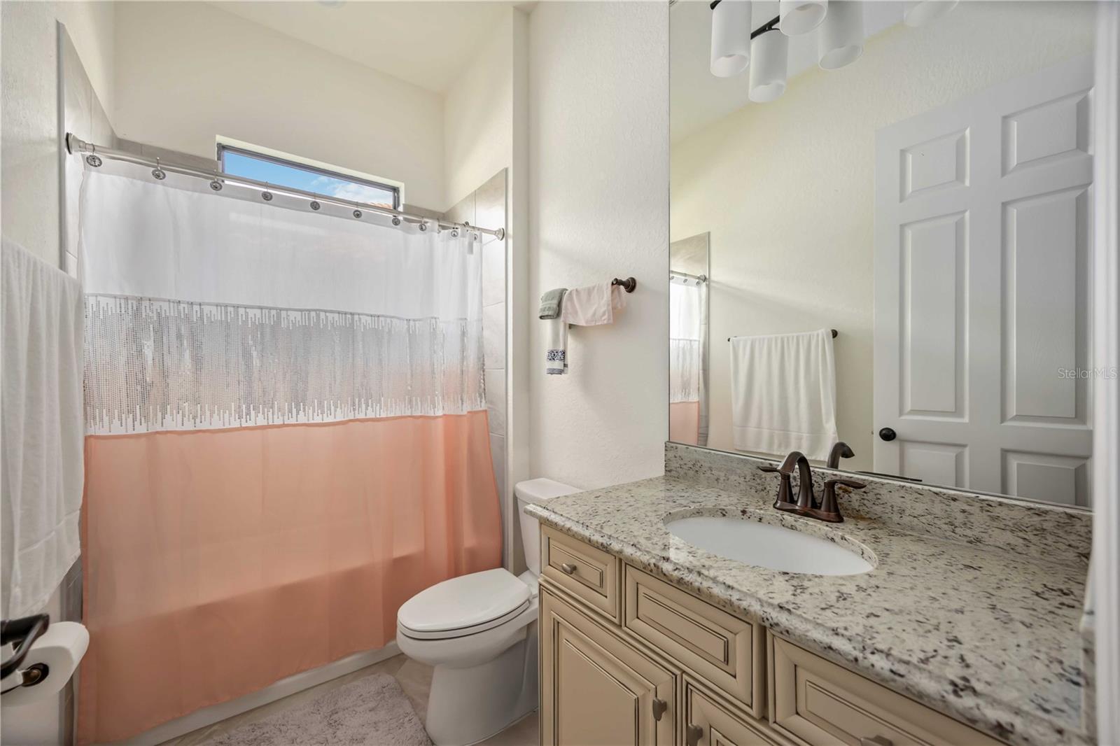 LAKEWOOD NATIONAL GOLF CULB PH II - Residential Lease