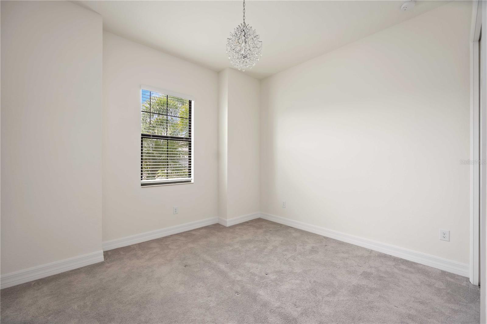 LAKEWOOD NATIONAL GOLF CULB PH II - Residential Lease