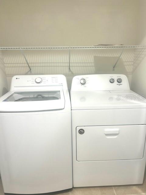 PROMENADE EAST - Residential Lease