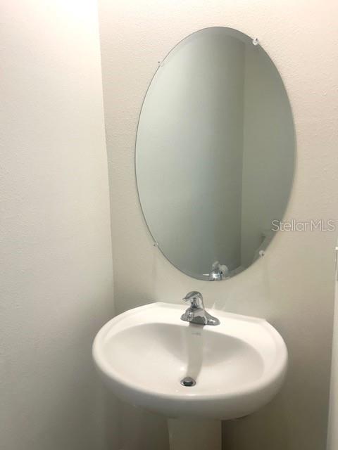 PROMENADE EAST - Residential Lease