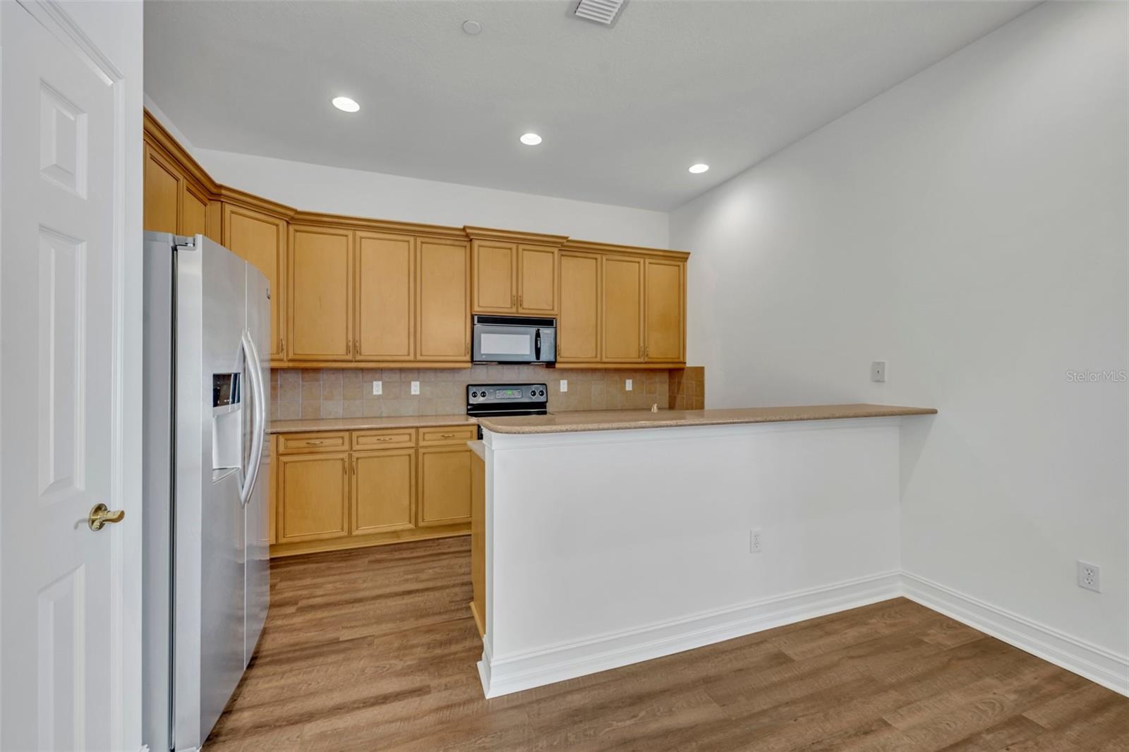 COUNTERPOINT ESTATES 14 - Residential Lease