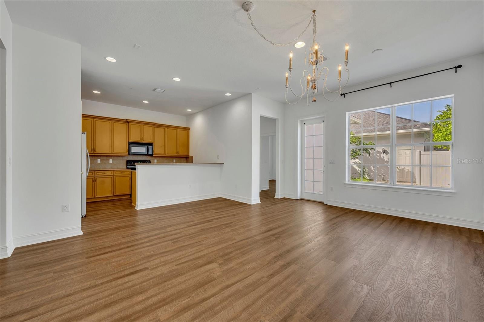 COUNTERPOINT ESTATES 14 - Residential Lease