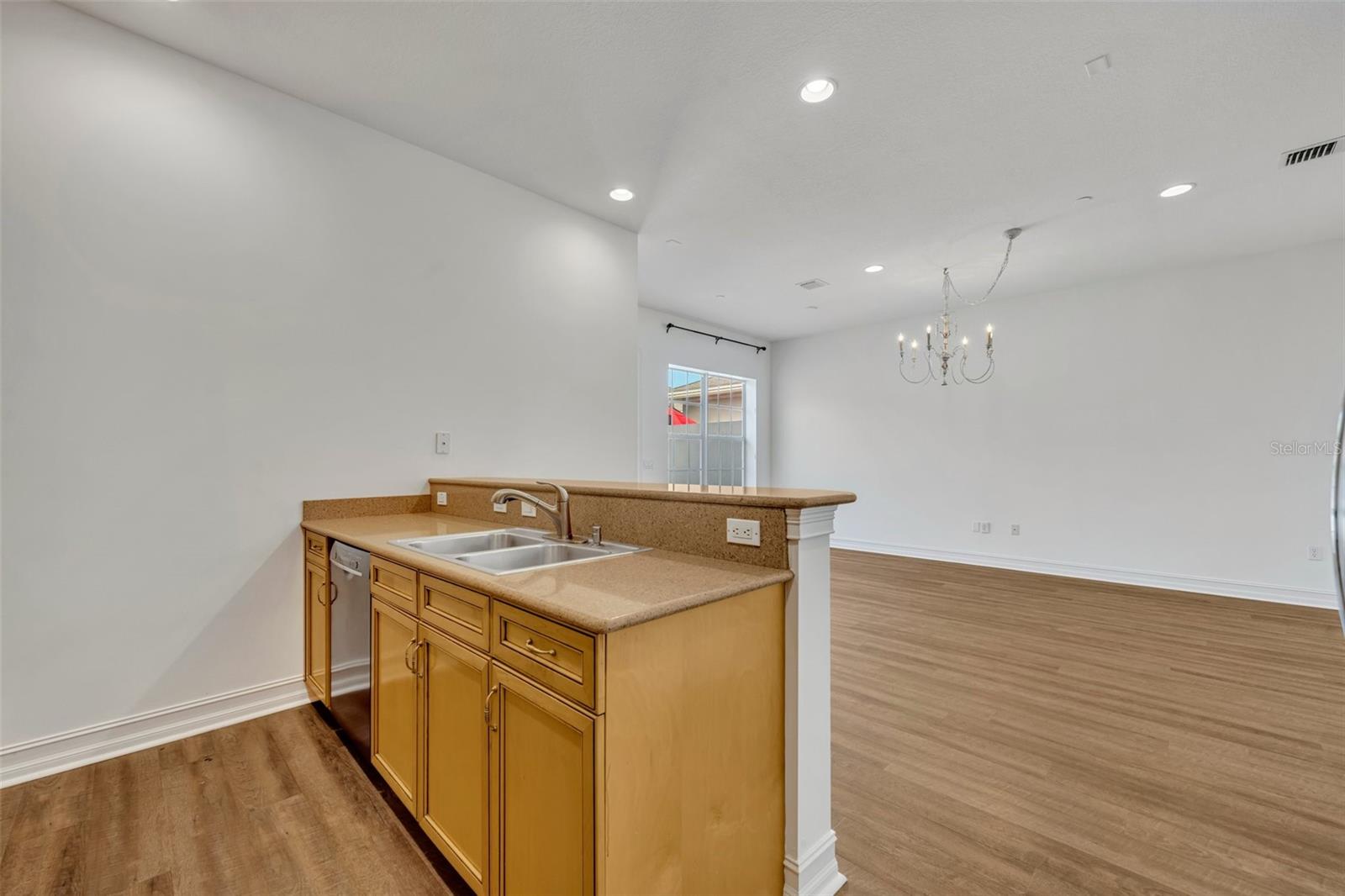 COUNTERPOINT ESTATES 14 - Residential Lease