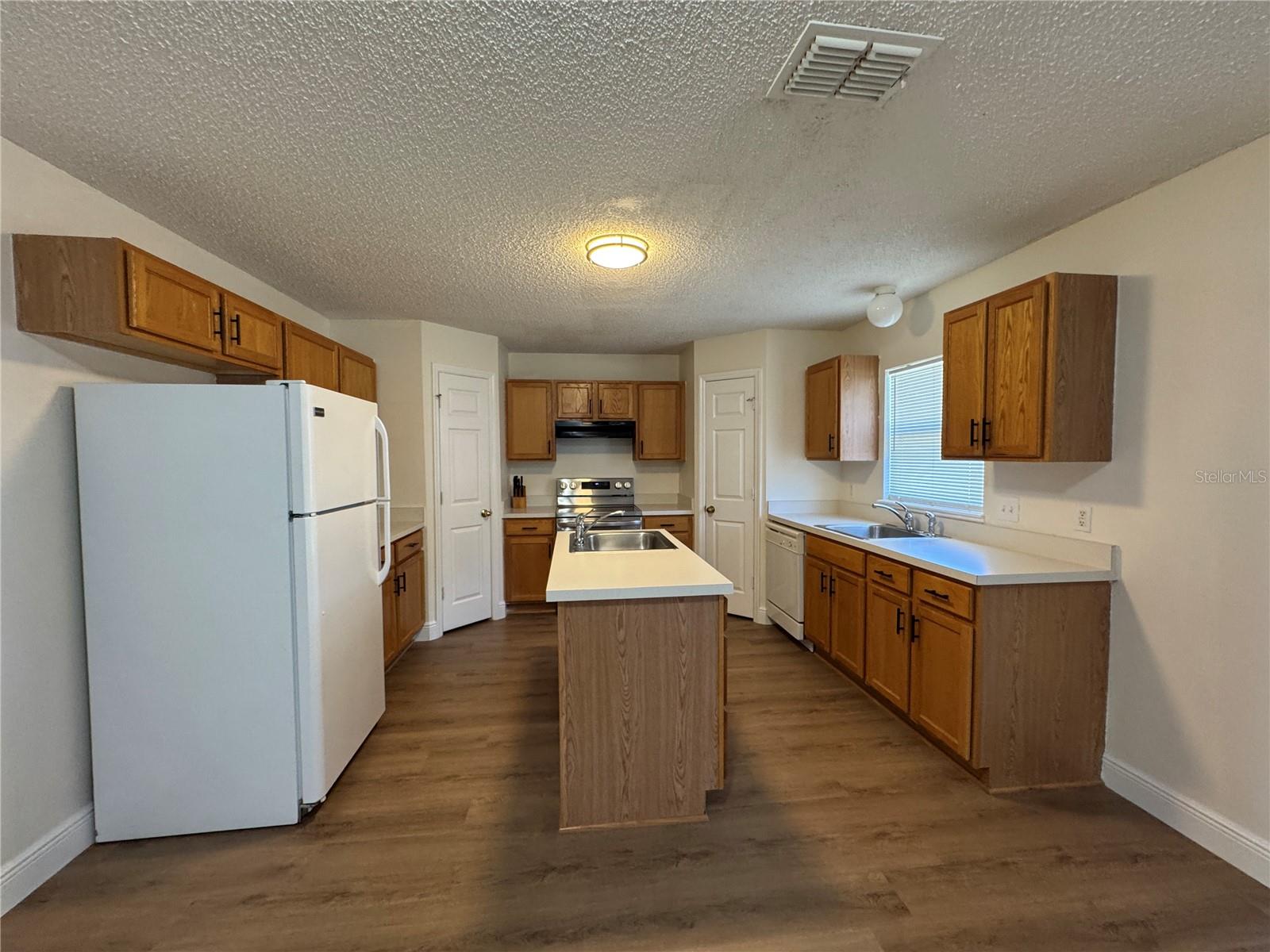 WETHERBEE LAKE - Residential Lease