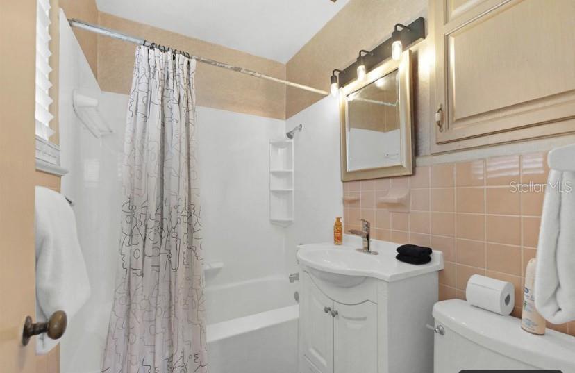 DAVIS SHORES - Residential