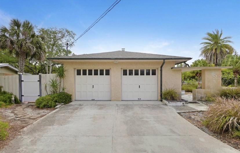 DAVIS SHORES - Residential