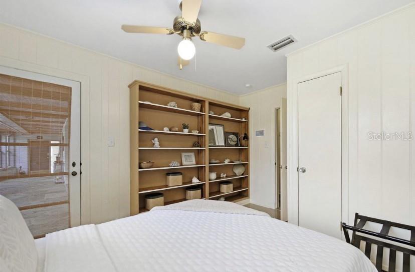 DAVIS SHORES - Residential