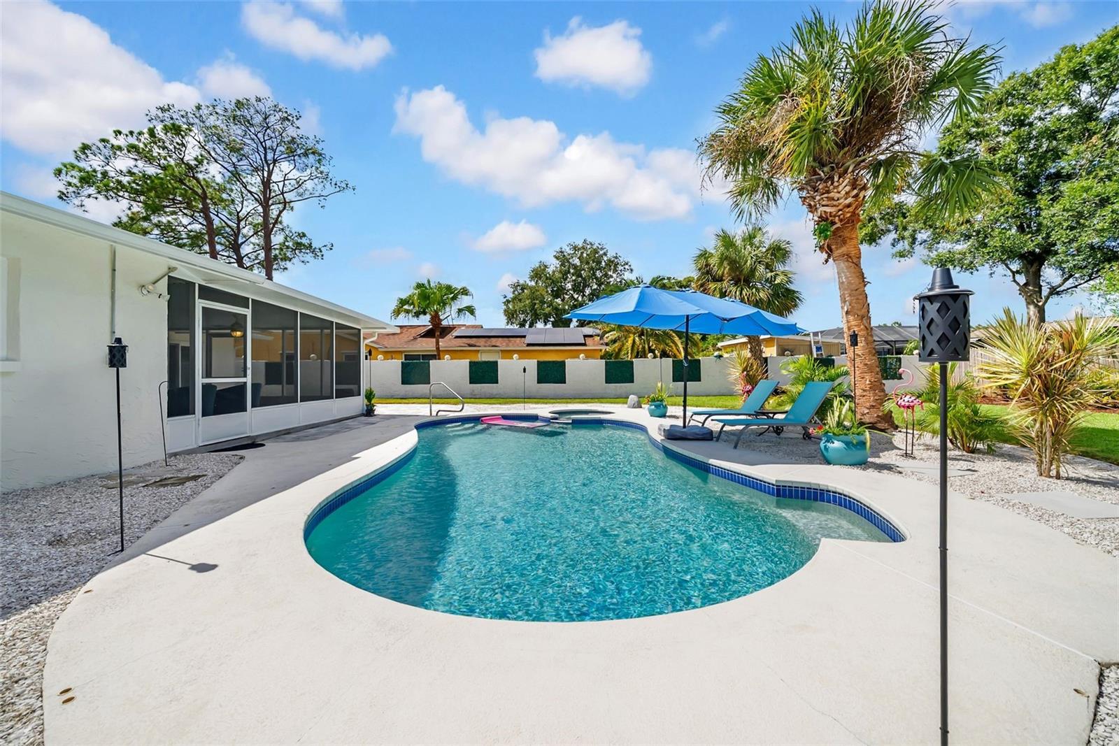 SUNSET HILLS 4TH ADD - Residential