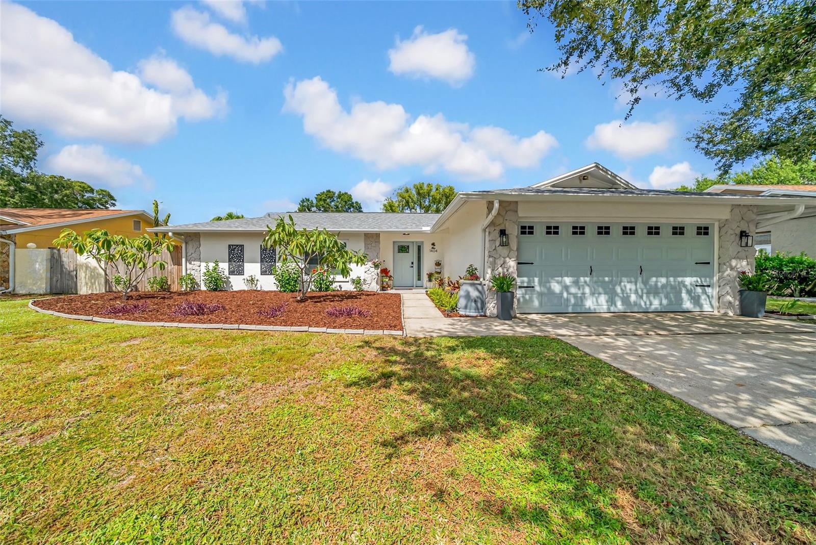 SUNSET HILLS 4TH ADD - Residential