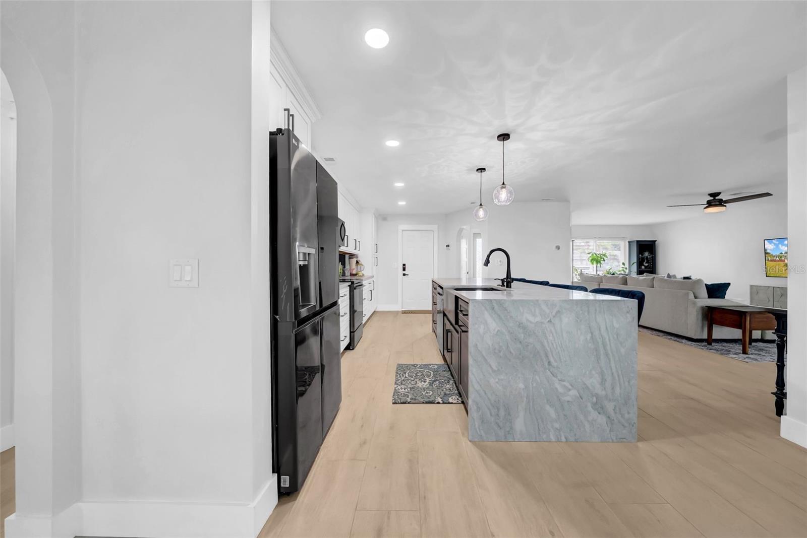 SUNSET HILLS 4TH ADD - Residential