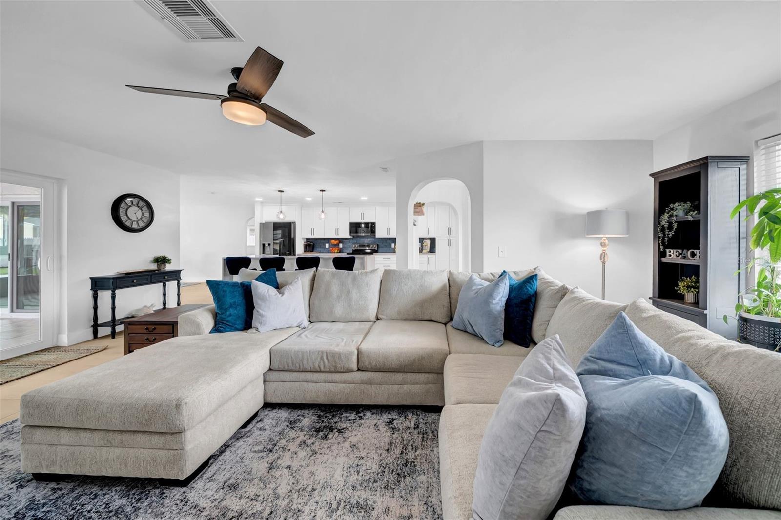 SUNSET HILLS 4TH ADD - Residential
