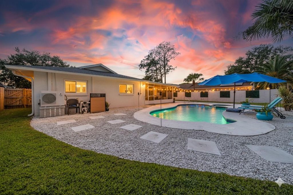 Photo of 1404 Oleander Drive, Tarpon Springs, FL 34689 (MLS # TB8435551)