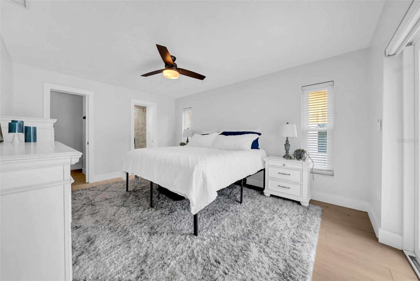 SUNSET HILLS 4TH ADD - Residential