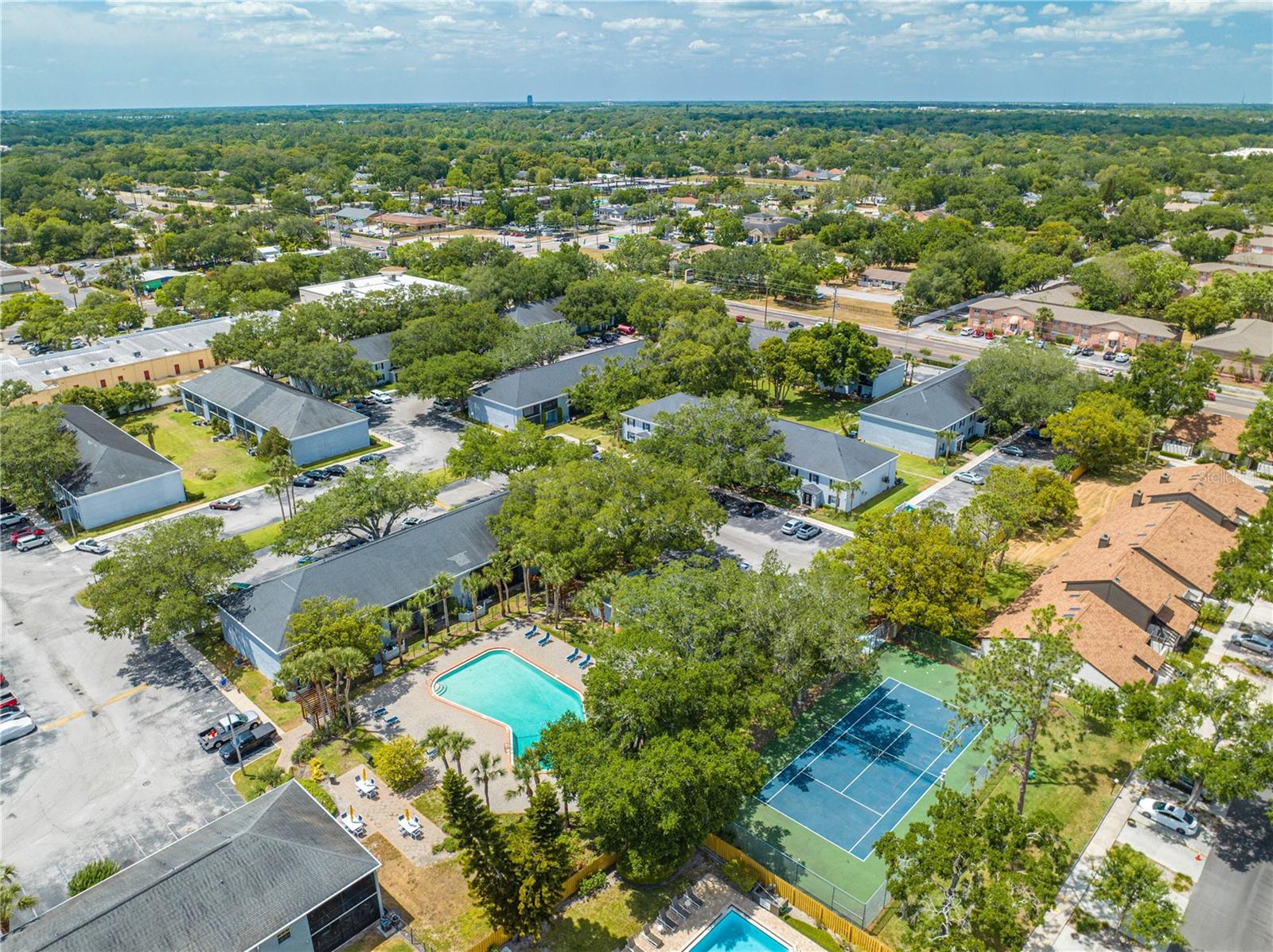 STRATFORD A WINTER PARK CONDO - Residential