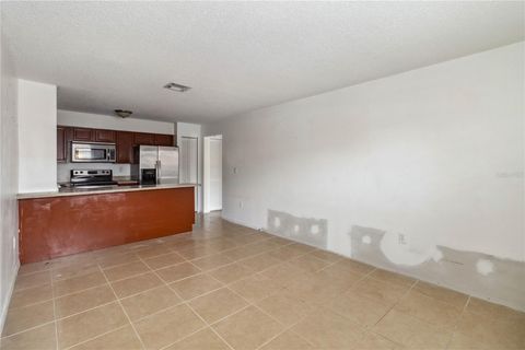 Condominium in PORT CHARLOTTE FL 21150 GERTRUDE AVENUE 4.jpg