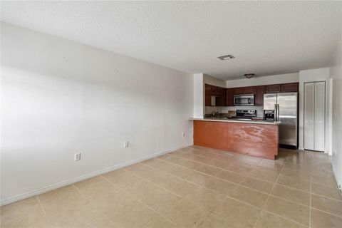 Condominium in PORT CHARLOTTE FL 21150 GERTRUDE AVENUE 3.jpg