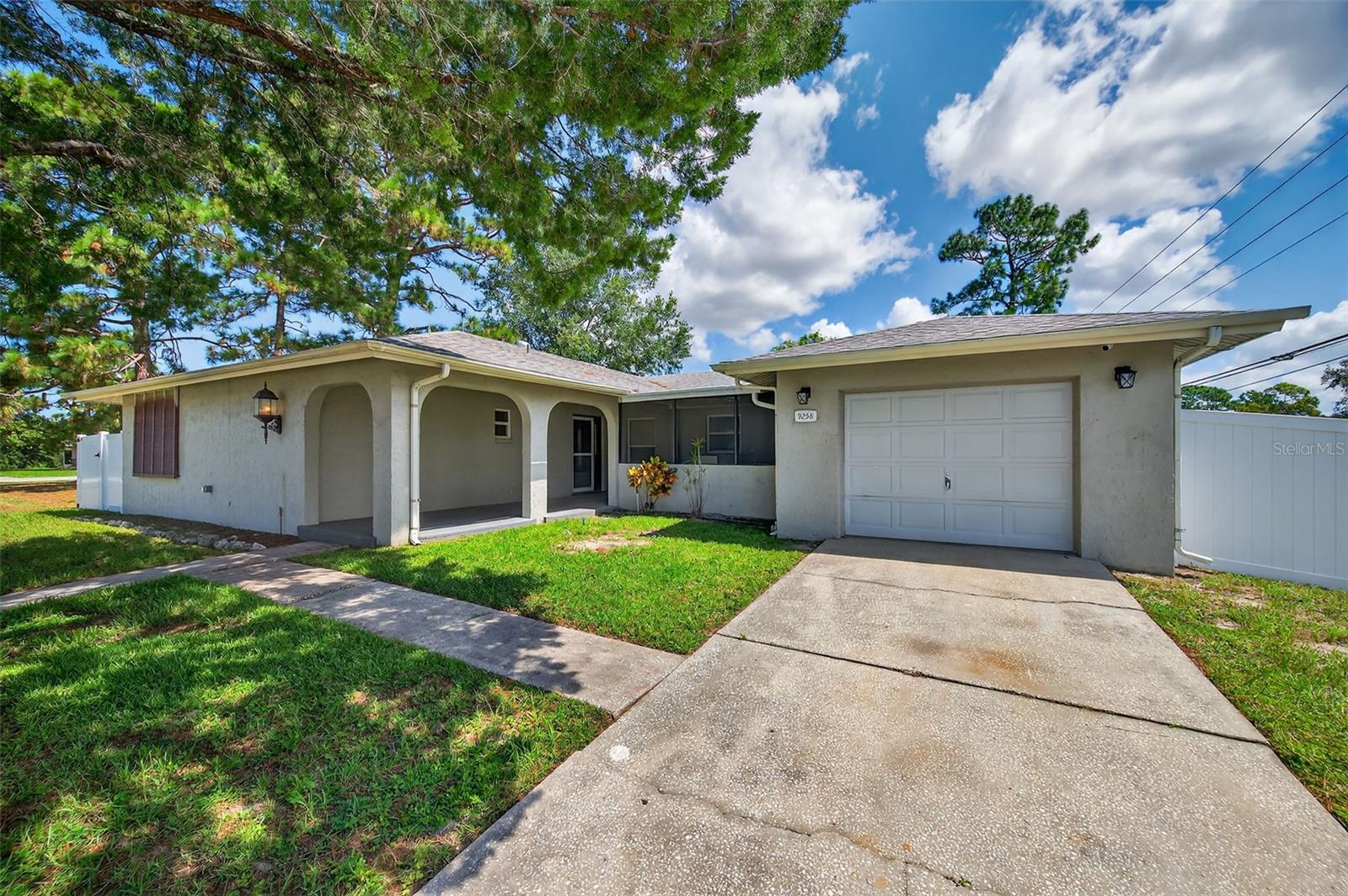 9258 REGATTA CIRCLE