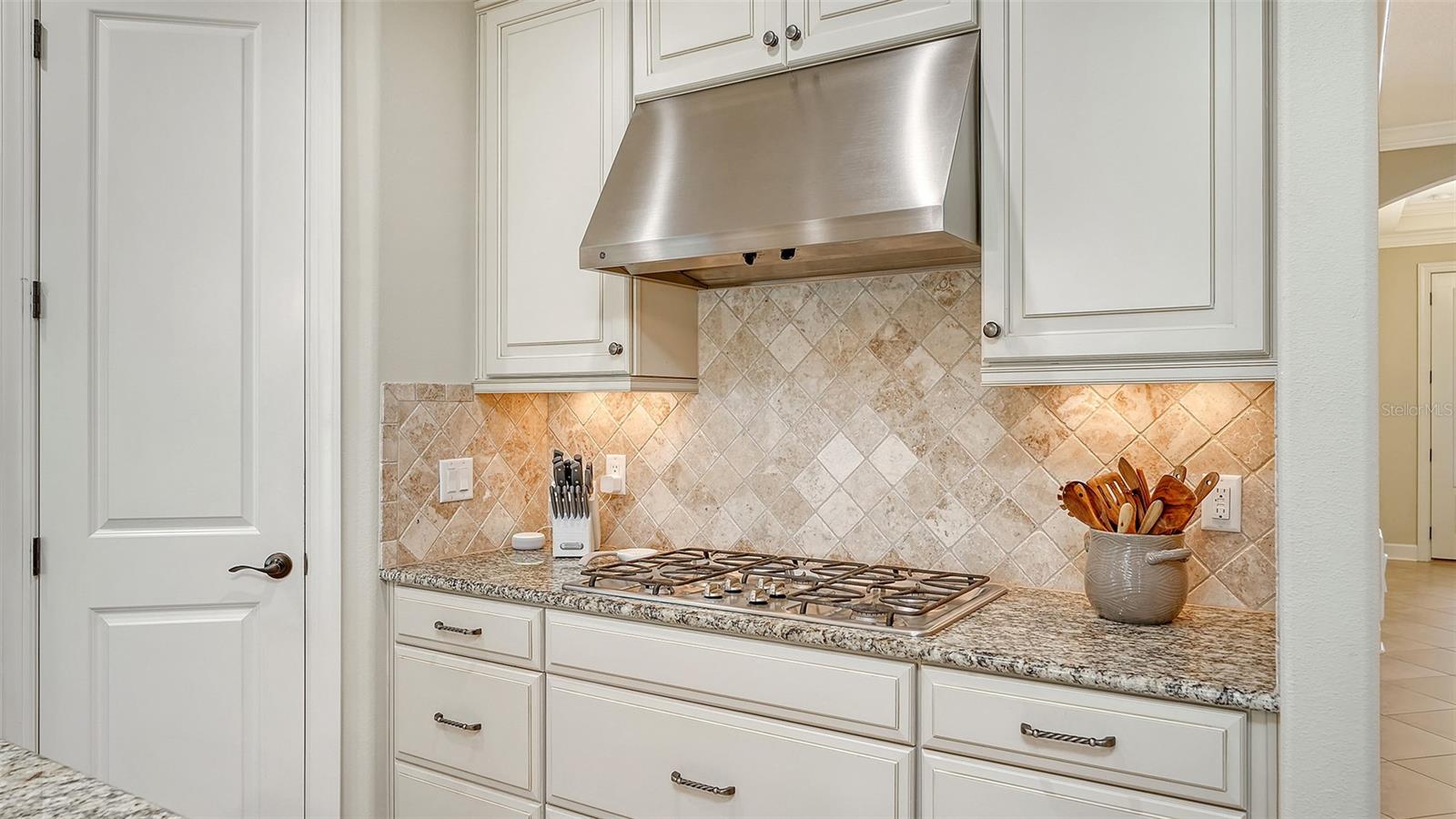 ESPLANADE PH III - Residential