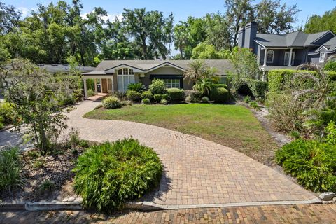 Photo of 220 W Reading Way, Winter Park, FL 32789 (MLS # O6405836)