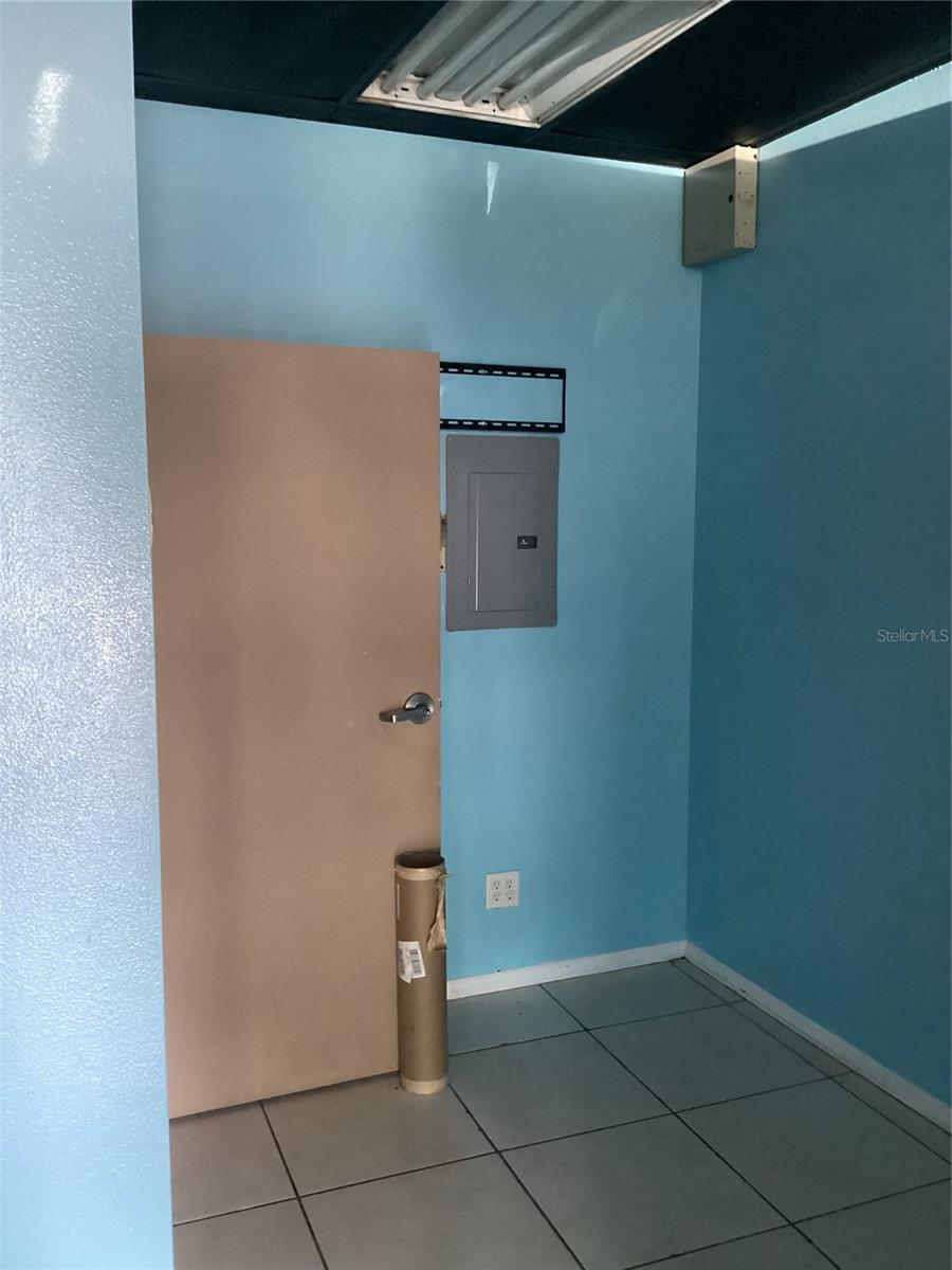 WOODHAVEN - Commercial Lease