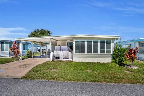 Tiny photo for 223 Paradise S, Leesburg, FL 34788 (MLS # G5109717)