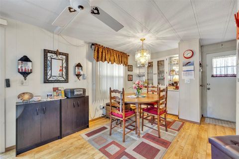 Tiny photo for 223 Paradise S, Leesburg, FL 34788 (MLS # G5109717)