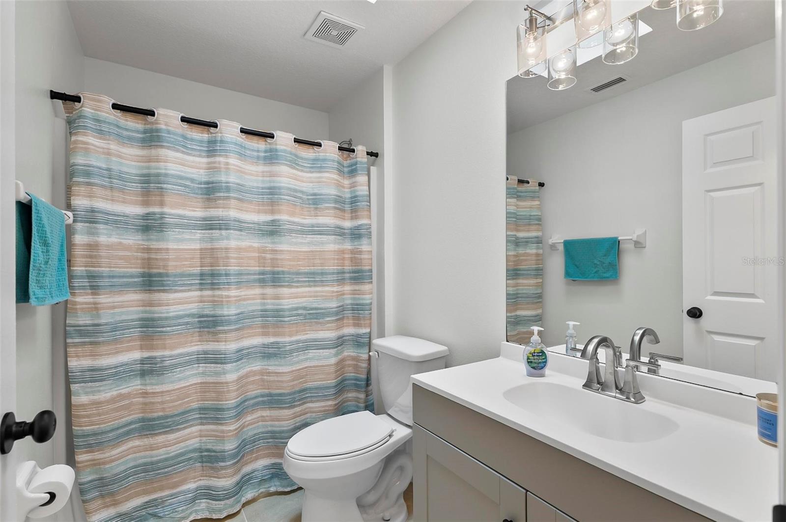 ROYAL PALMS SEC 30 - Residential Lease