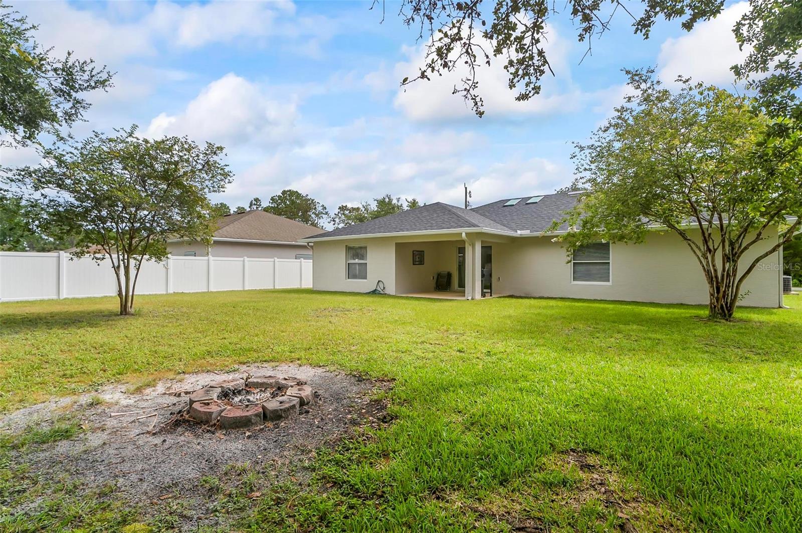 ROYAL PALMS SEC 30 - Residential Lease