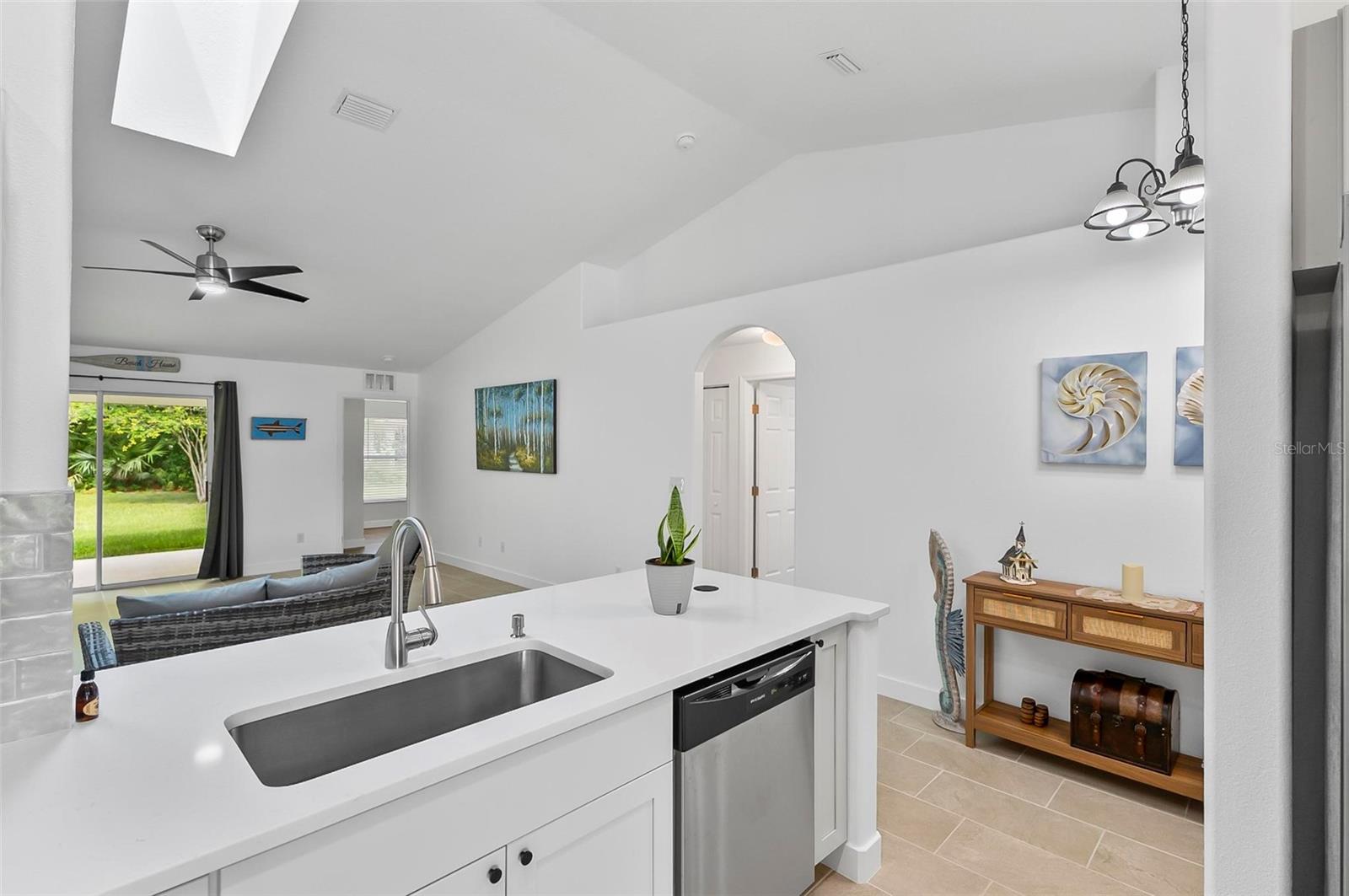 ROYAL PALMS SEC 30 - Residential Lease