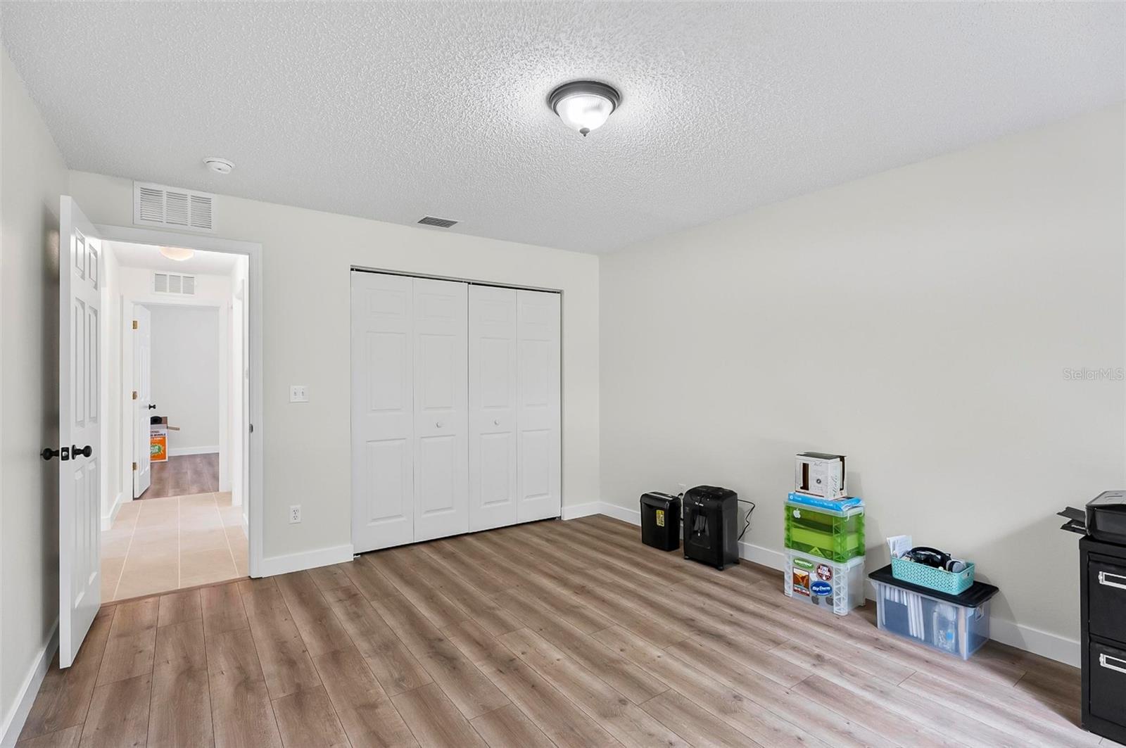 ROYAL PALMS SEC 30 - Residential Lease