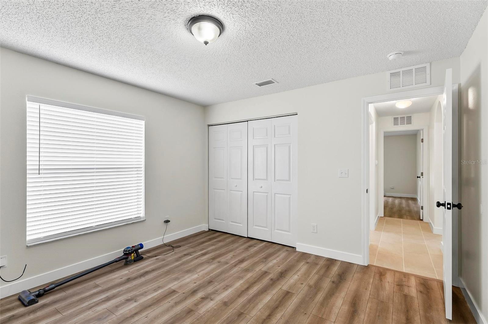 ROYAL PALMS SEC 30 - Residential Lease