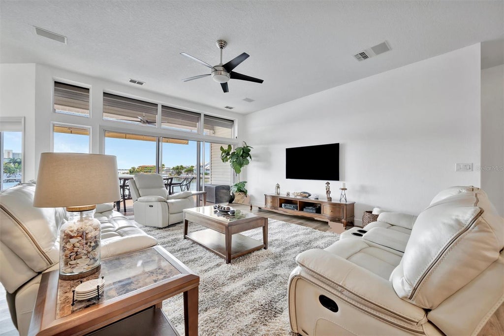 Photo of 5918 Skimmer Point Boulevard S, Gulfport, FL 33707 (MLS # TB8440089)