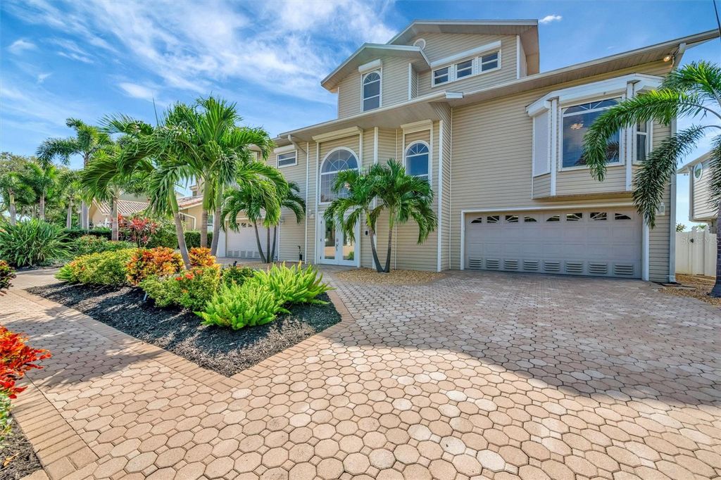 Photo of 5918 Skimmer Point Boulevard S, Gulfport, FL 33707 (MLS # TB8440089)