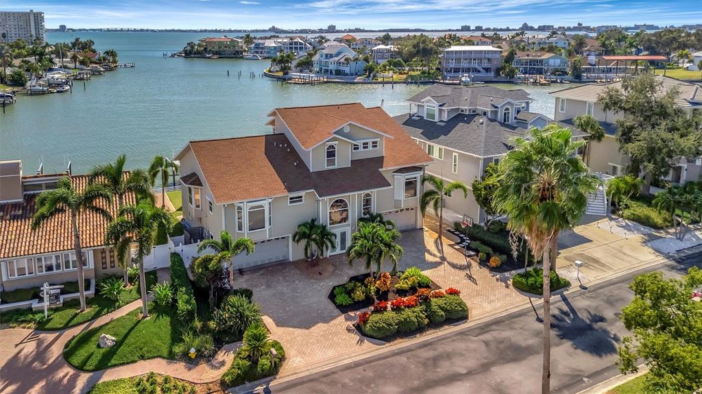 Photo of 5918 Skimmer Point Boulevard S, Gulfport, FL 33707 (MLS # TB8440089)