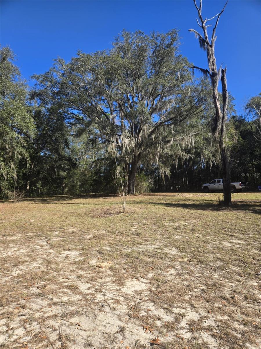 INTERLACHEN LAKES ESTATES - Land