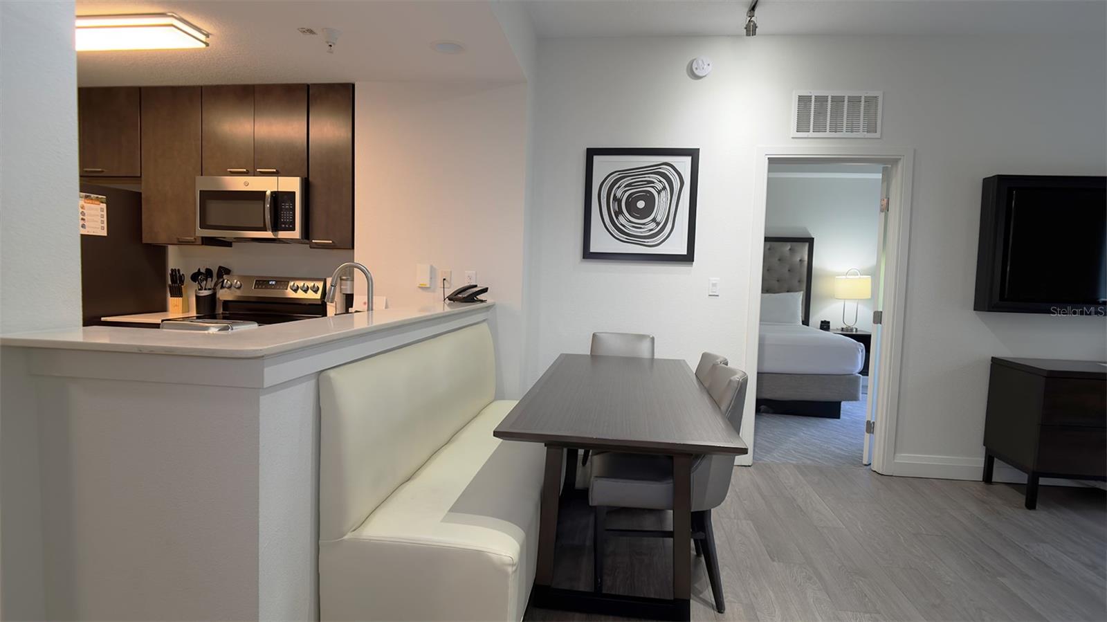 GROVE RESORT AND SPA - Residential