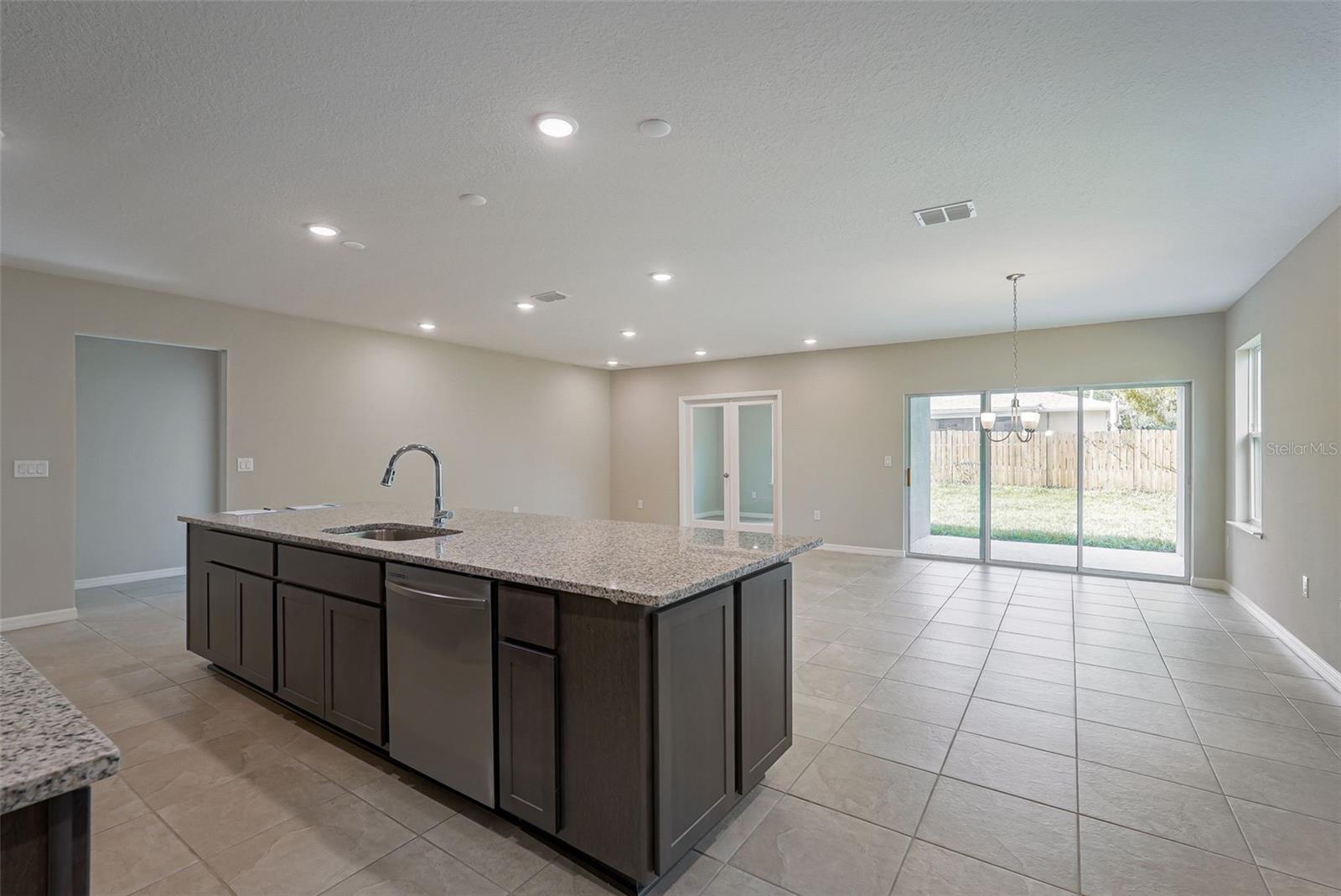RIO VISTA GARDENS 03 - Residential
