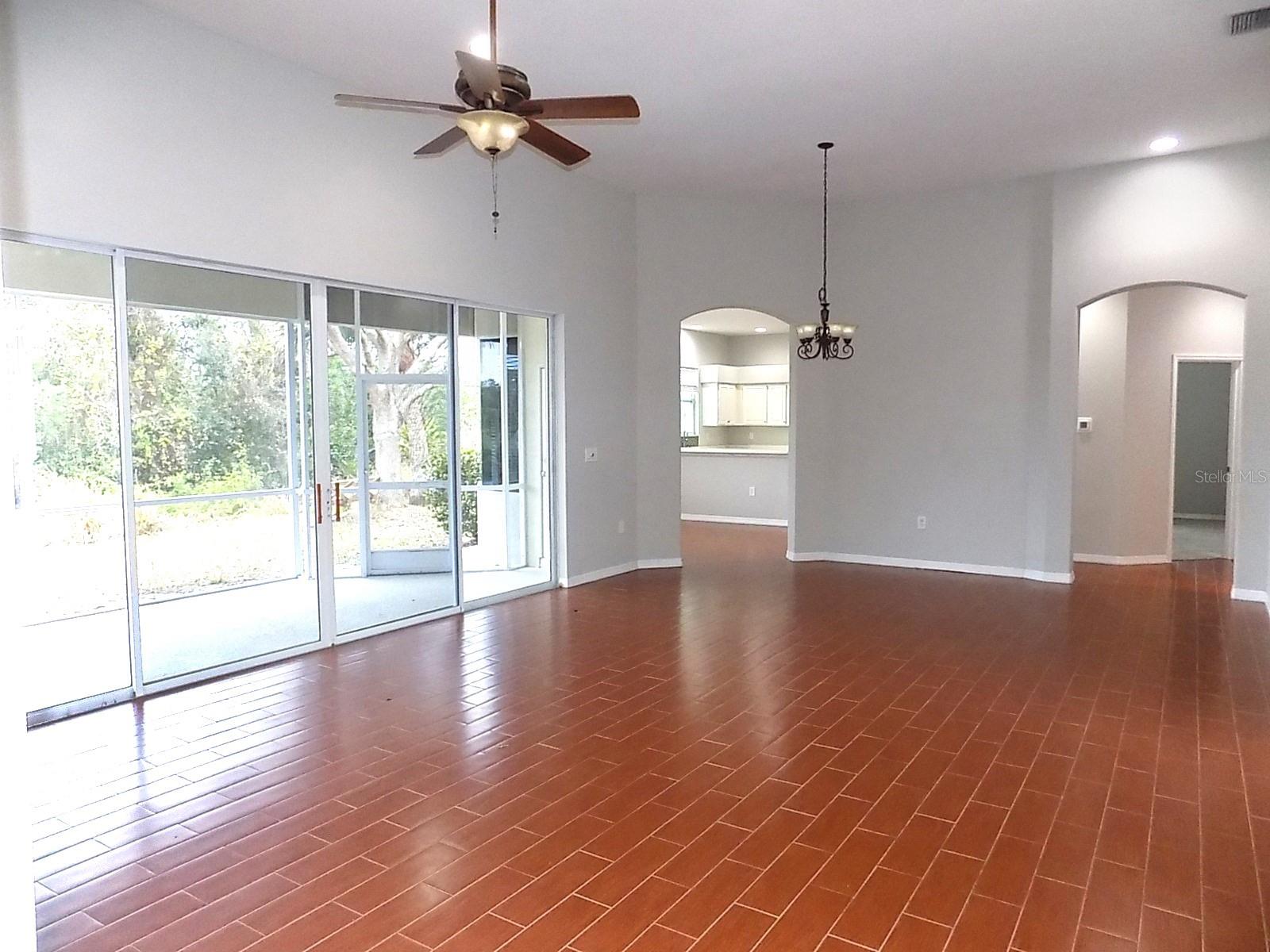 7212 SOUTHGATE COURT