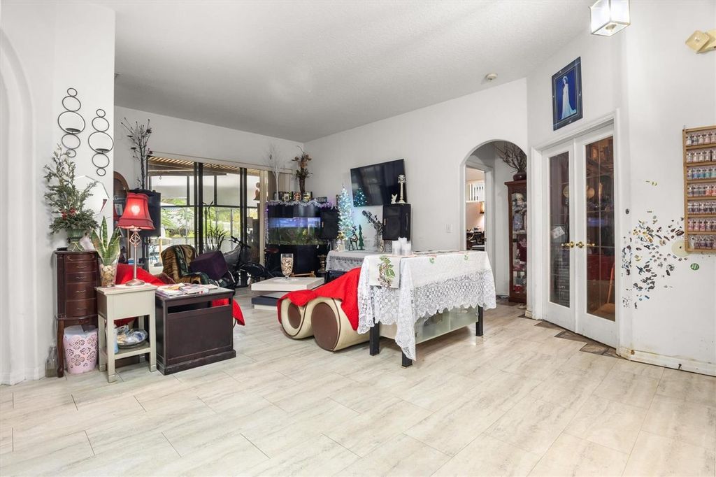 Photo of 428 Coventry Road, Davenport, FL 33897 (MLS # L4961562)