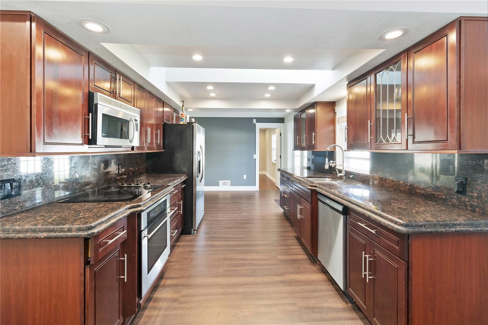 PINE LAKE ESTATES - Residential Lease