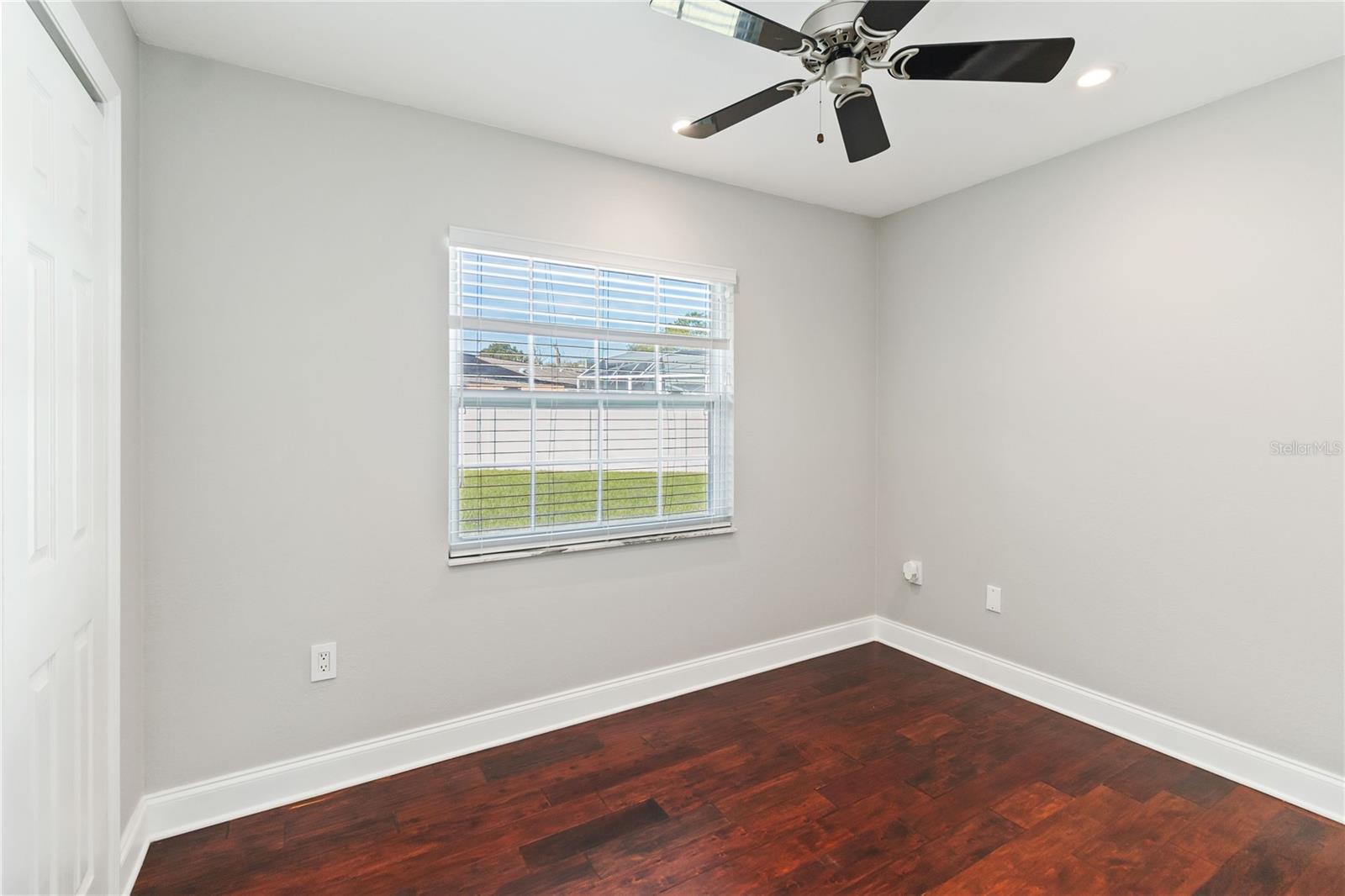 PINE LAKE ESTATES - Residential Lease