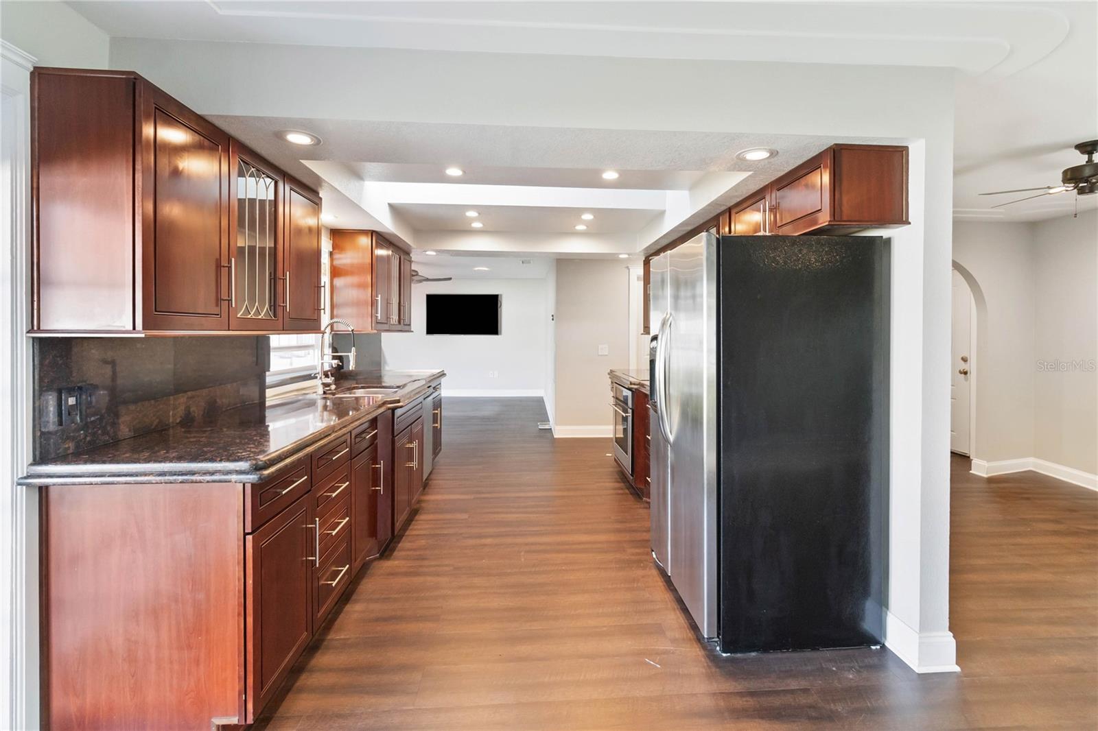 PINE LAKE ESTATES - Residential Lease