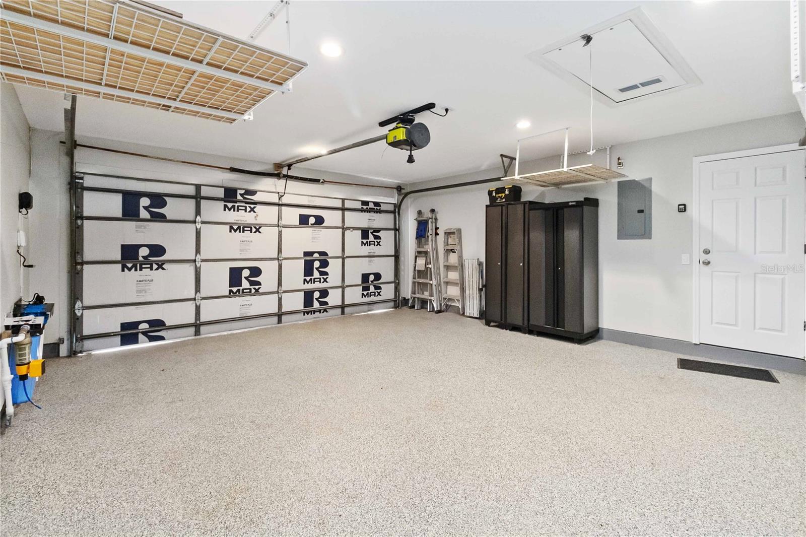 PINE LAKE ESTATES - Residential Lease