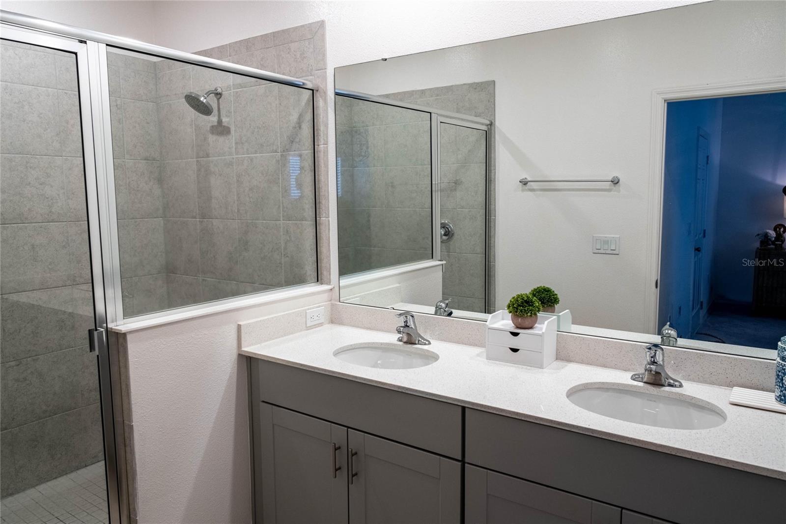 BRIXTON TWNHMS - Residential