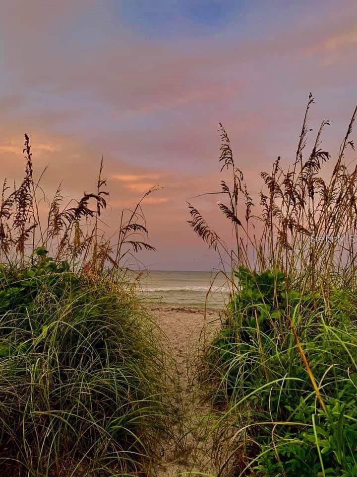 ISLANDWALK/THE WEST VLGS PH 5 - Residential Lease