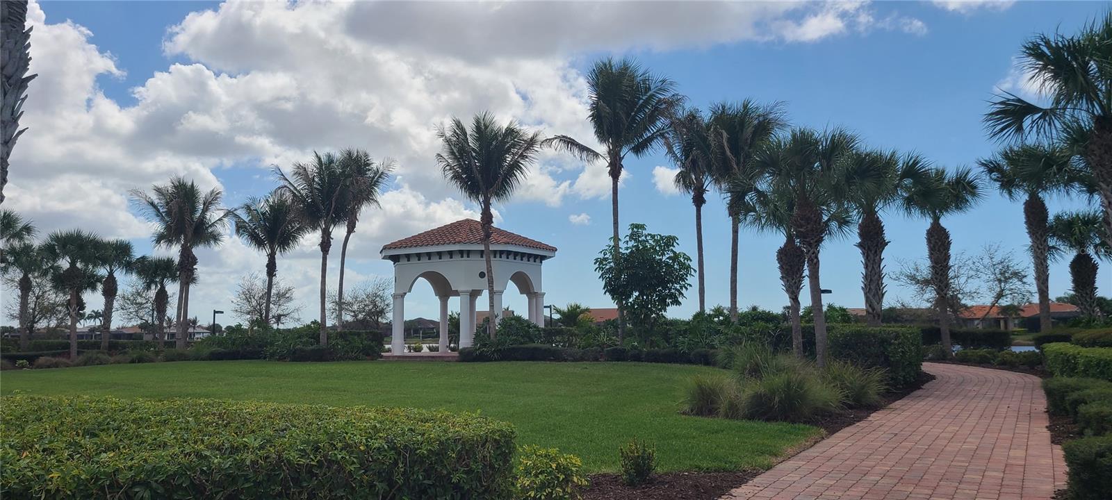 ISLANDWALK/THE WEST VLGS PH 5 - Residential Lease