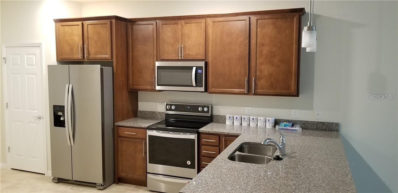 ISLANDWALK/THE WEST VLGS PH 5 - Residential Lease