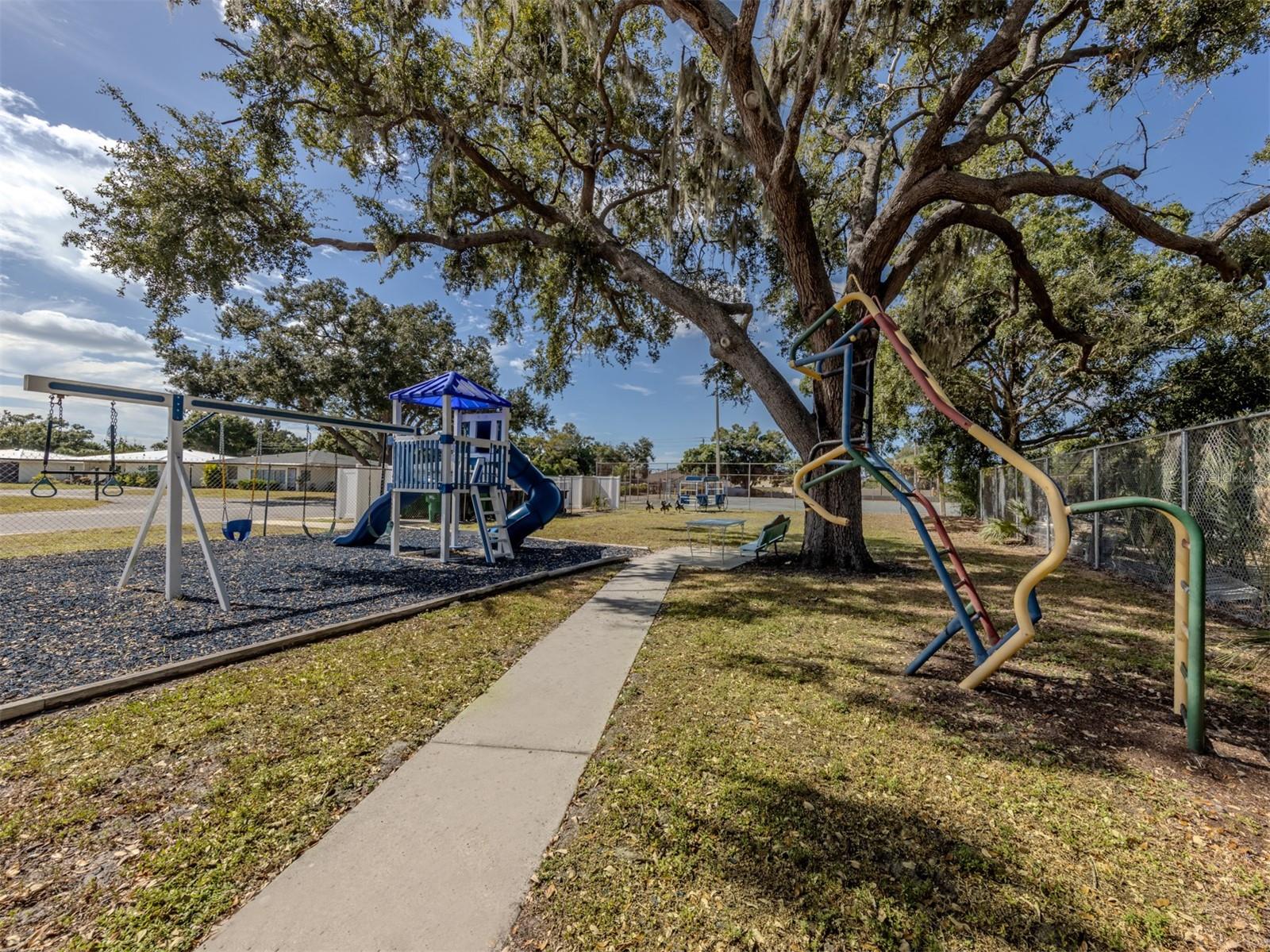 RAMBLEWOOD ACRES - Residential