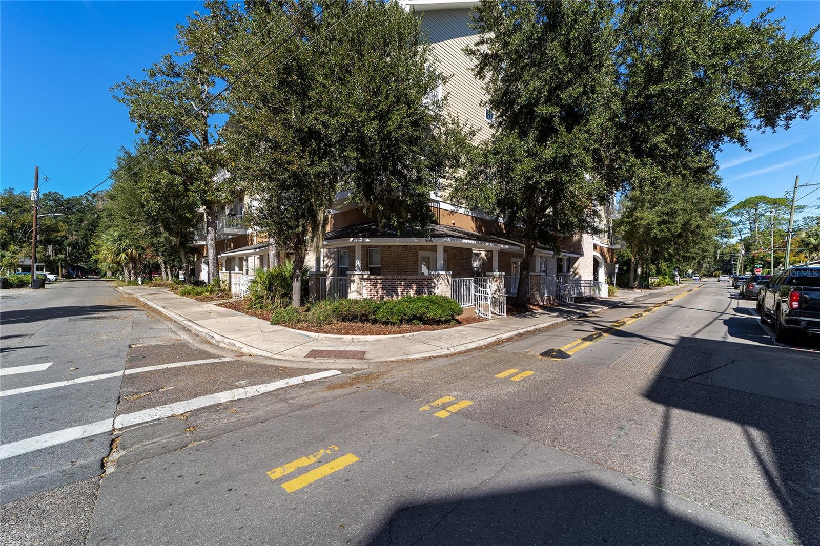 LIONSGATE CONDO - Residential
